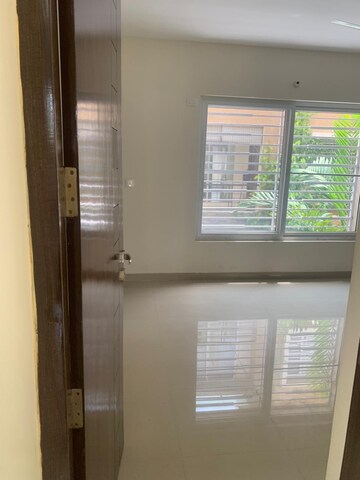 Room in 4 BHK Villa at Unishire Esplanade, Thanisandra Main Road – for Sale