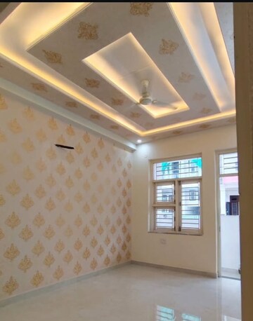 Room in 4 BHK Builder Floor at Sector 30 – for Sale