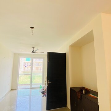 Furnished Amenities in 3 BHK Builder Floor at Omaxe Ambrosia, Mullanpur – for Rent