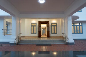  Showroom – Exterior View View at Rs Puram - for Rent