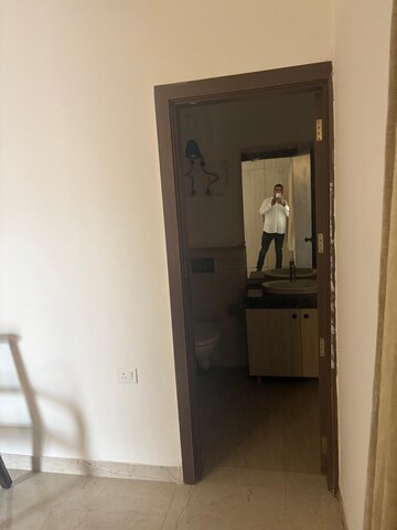 Furnished Amenities in 2.5 BHK Apartment at Jaypee Greens Star Court, Jaypee Greens – for Sale