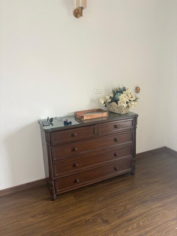 Furnished Amenities in 2.5 BHK Apartment at Jaypee Greens Star Court, Jaypee Greens – for Sale