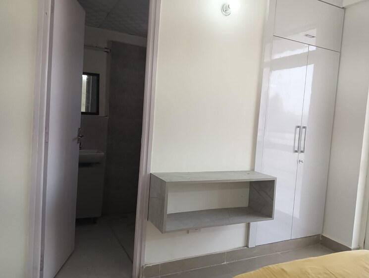 Bathroom, suncity-avenue-76 2 Bedroom 735 Sq.Ft. Apartment In Sector 76 Gurgaon 8635551