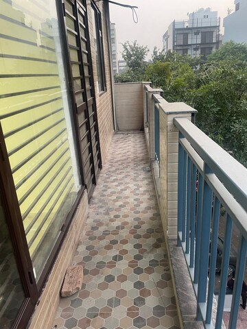 Balcony in 3 BHK Builder Floor at Sector 28 – for Rent
