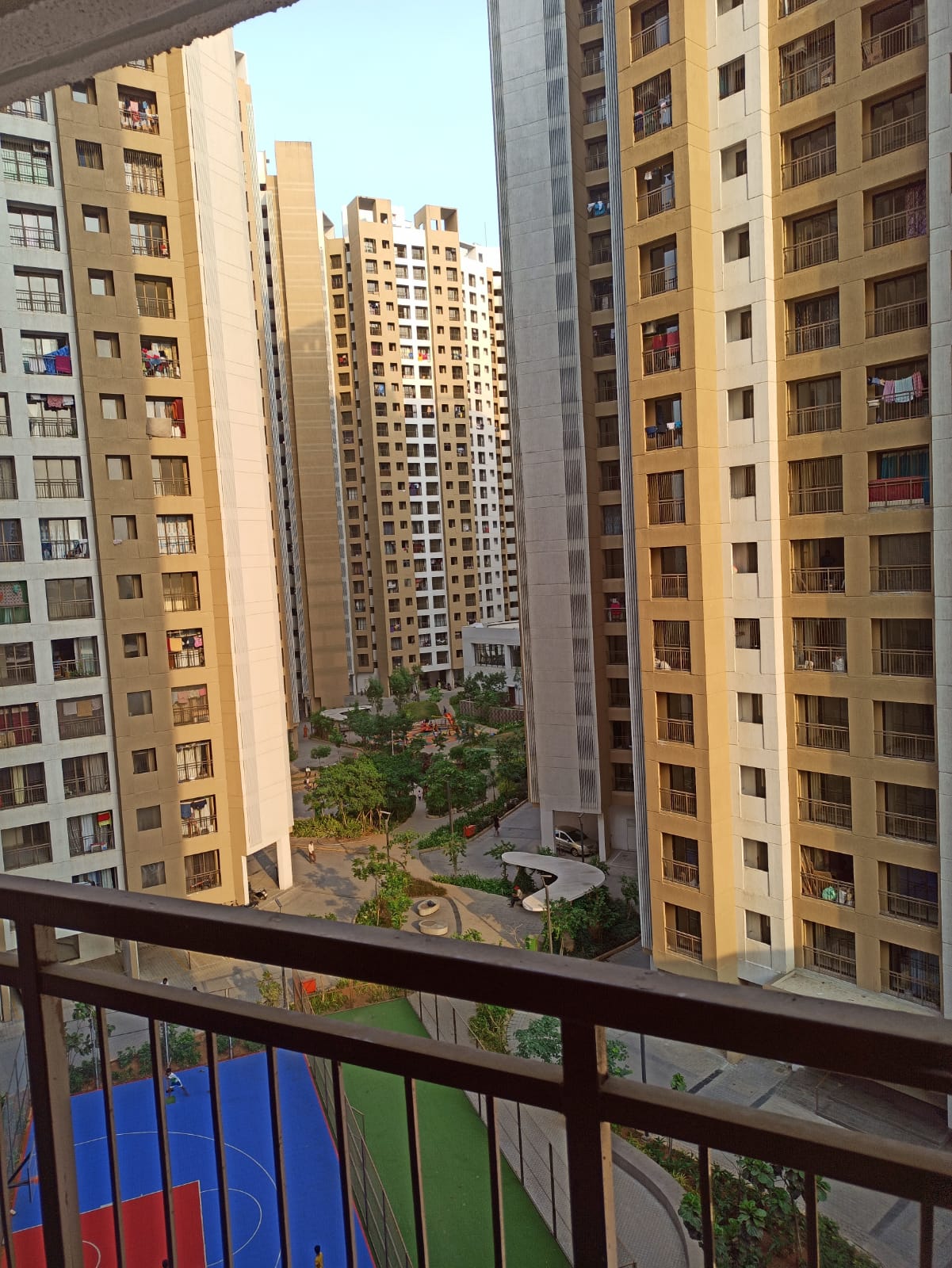 1 BHK Apartment For Sale in Sunteck One World