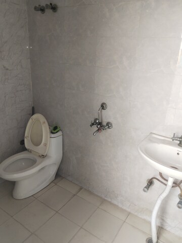Bathroom in 1 RK Independent House at Sector 56 – for Rent