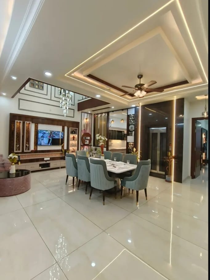 5 BHK + Pooja Room,Servant Room,Study Room Builder Floor For Sale in Builder Floor 