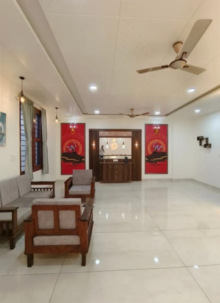 Living Room, sector 33 5 Bedroom 4500 Sq.Ft. Builder Floor In Sector 33 Faridabad 8635705