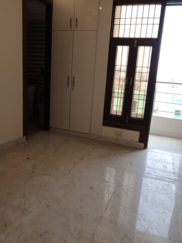Room in 2 BHK Builder Floor at Vasundhara Sector 1 – for Sale