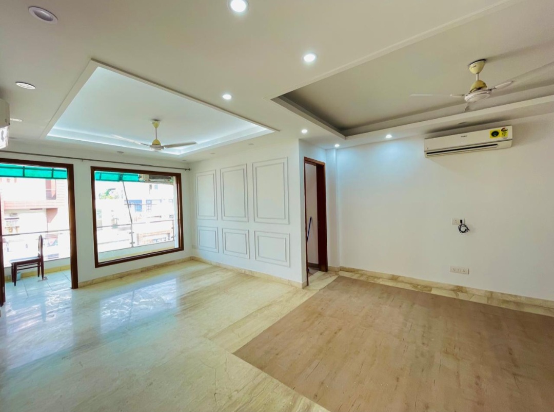 3 BHK Builder Floor For Sale in Near By  Hongkong Bazar 5