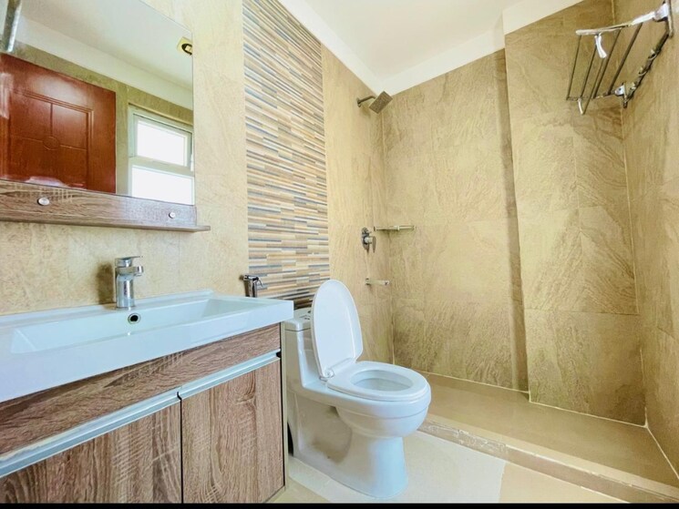 Bathroom, sector 57 3 Bedroom 2300 Sq.Ft. Builder Floor In Sector 57 Gurgaon 8635769