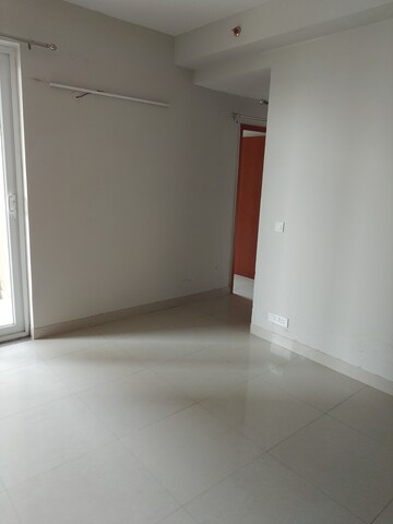 Room in 3 BHK Apartment at Tata Eureka Park, Sector 150 – for Rent