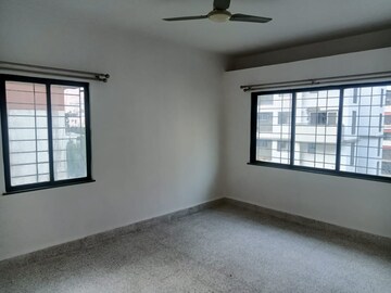 Room in 2 BHK Apartment at Shriram Nagar CHS, Aundh – for Rent