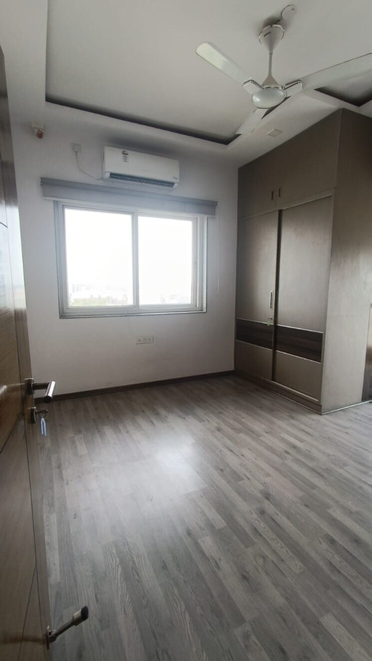 Room, cunningham-hallmark 3 Bedroom 2650 Sq.Ft. Apartment In Vasanth Nagar Bangalore 8635805