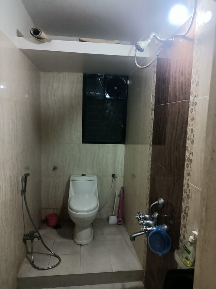 Bathroom, shriram-nagar-chs 2 Bedroom 1200 Sq.Ft. Apartment In Aundh Pune 8635844