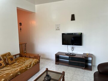 Living Room in 2.5 BHK Apartment at Rachna Garden Estate, Aundh – for Rent