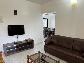 Living Room in 2.5 BHK Apartment at Rachna Garden Estate, Aundh – for Rent