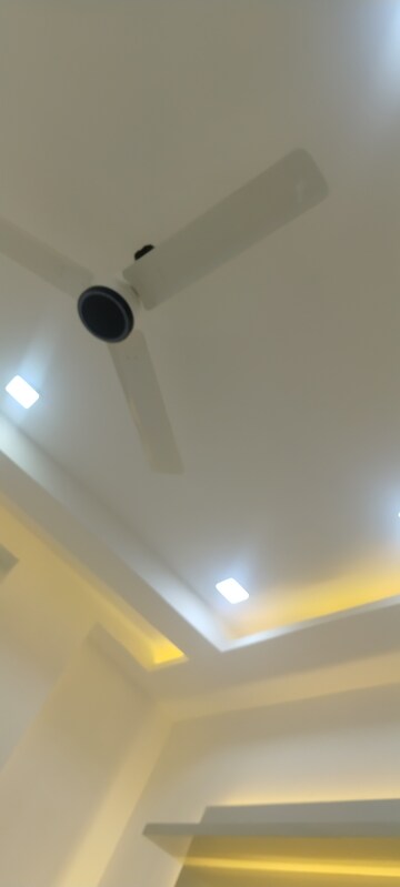 Furnished Amenities in 3 BHK Apartment at Omaxe Heights, Sector 86 – for Rent