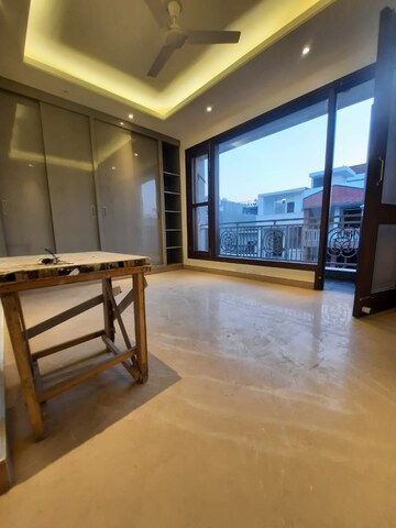 Gym in 2 BHK Builder Floor at Malviya Nagar – for Sale