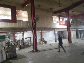  Warehouse For Rent in Goregaon East