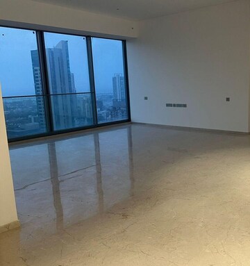 Room in 4 BHK Apartment at Rustomjee Crown, Prabhadevi – for Rent