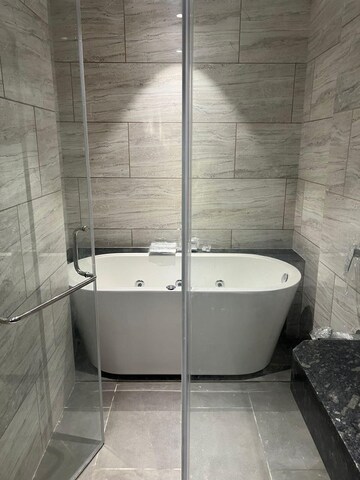 Bathroom in 4 BHK Apartment at Rustomjee Crown, Prabhadevi – for Rent