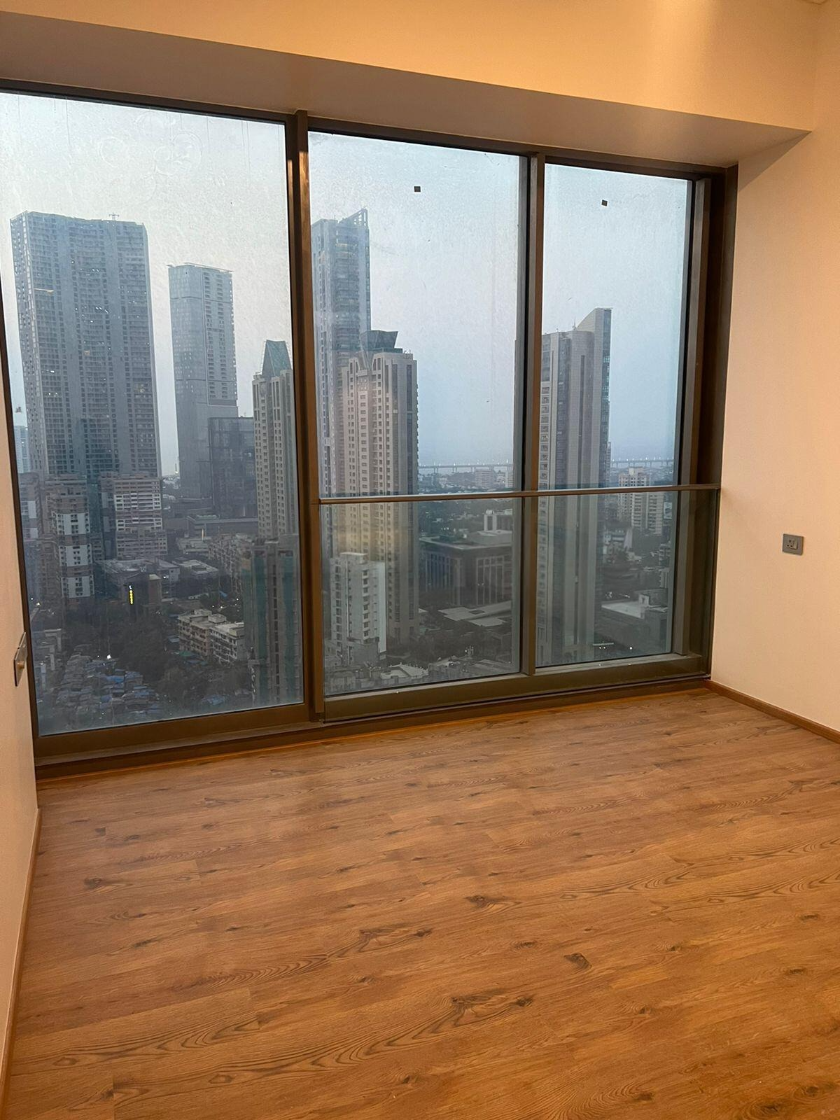 4 BHK + Pooja Room,Servant Room Apartment For Rent in Rustomjee Crown