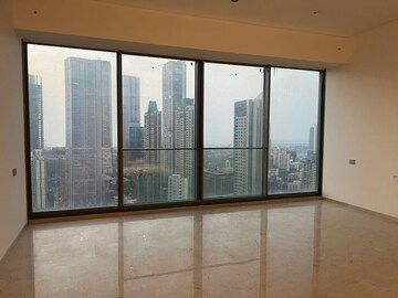 Room in 4 BHK Apartment at Rustomjee Crown, Prabhadevi – for Rent