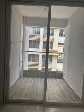 Room in 3 BHK Apartment at Montvert Finesse Apartment, Pashan – for Rent
