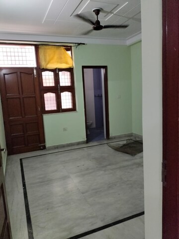 Room in 2 BHK Builder Floor at Sector 47 – for Rent