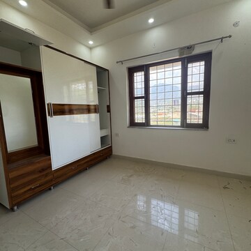 Room in 2 BHK Apartment at Sahastradhara Road – for Rent