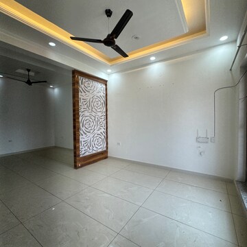 Room in 2 BHK Apartment at Sahastradhara Road – for Rent
