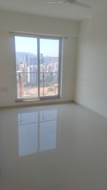 Room in 3 BHK Apartment at Raj Tattva, Kapur Bawdi – for Rent