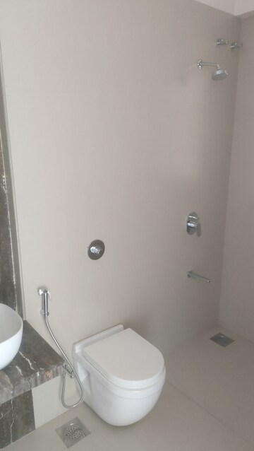 Room in 3 BHK Apartment at Raj Tattva, Kapur Bawdi – for Rent