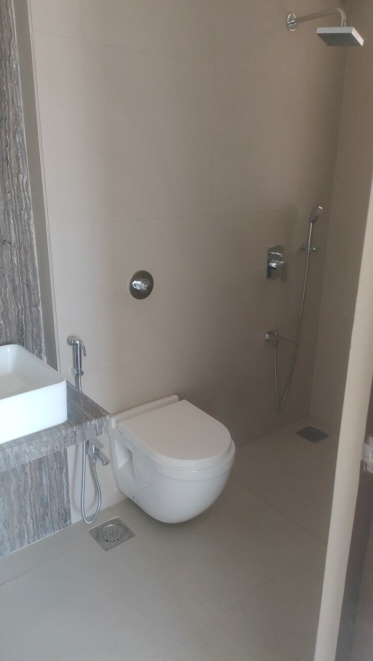 Bathroom, raj-tattva 3 Bedroom 1410 Sq.Ft. Apartment In Kapur Bawdi Thane 8636014