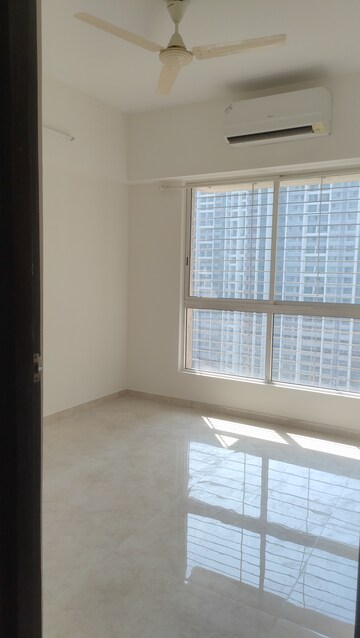 Room in 3 BHK Apartment at Raj Tattva, Kapur Bawdi – for Rent