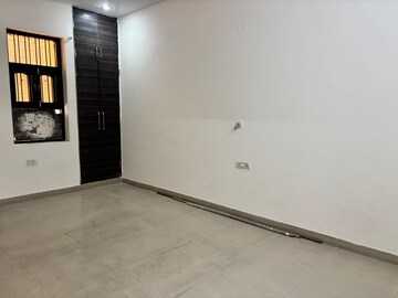 Room in 2 BHK Independent House at Sector 9 – for Rent