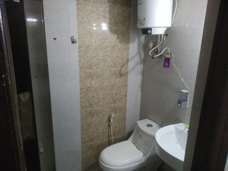 Bathroom, supertech-ecovillage-iii 2 Bedroom 925 Sq.Ft. Apartment In Sector 16b Greater Noida Greater Noida 8636029