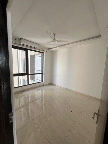 Room in 3 BHK Apartment at Mukundapur – for Rent