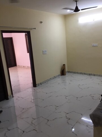 Room in 2 BHK Builder Floor at SS Mayfield Gardens, Sector 51 – for Rent