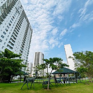 4 BHK Apartment – Exterior View View at Omaxe Lake, Mullanpur - for Sale