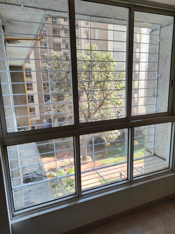Balcony in 1.5 BHK Apartment at Lodha Amara, Kolshet Road – for Rent