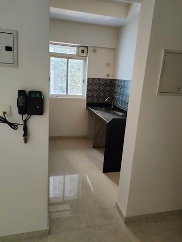 Master Bedroom in 1.5 BHK Apartment at Lodha Amara, Kolshet Road – for Rent