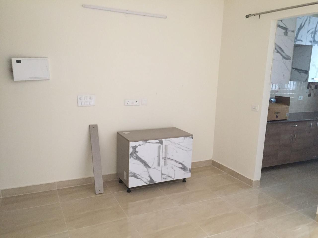 2 BHK Apartment For Rent in Gaur City 7th Avenue