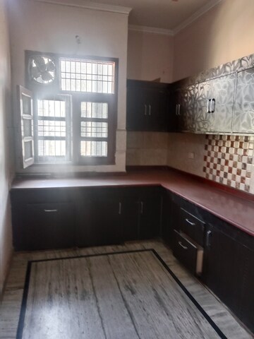 Kitchen in 3 BHK Builder Floor at Sector 25 – for Rent