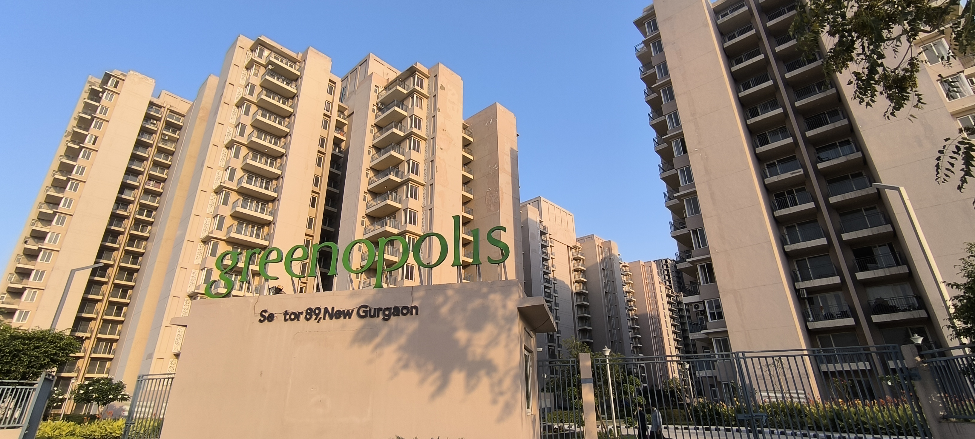 3 BHK + Servant Room,Extra Room 1957 Sq.Ft. Apartment in 3C Orris Greenopolis