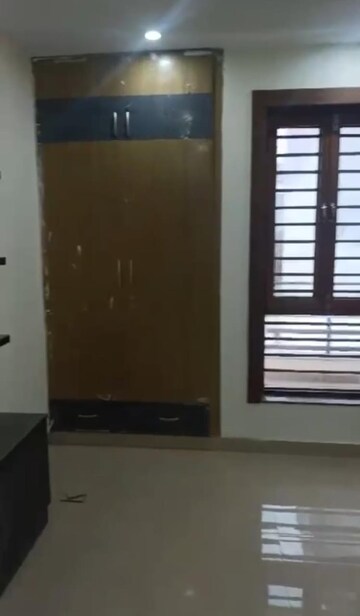 Room in 3 BHK Builder Floor at Parklands, Sector 85 – for Sale