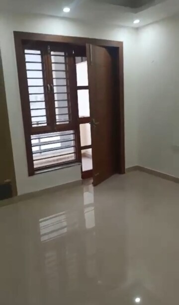 Room in 3 BHK Builder Floor at Parklands, Sector 85 – for Sale