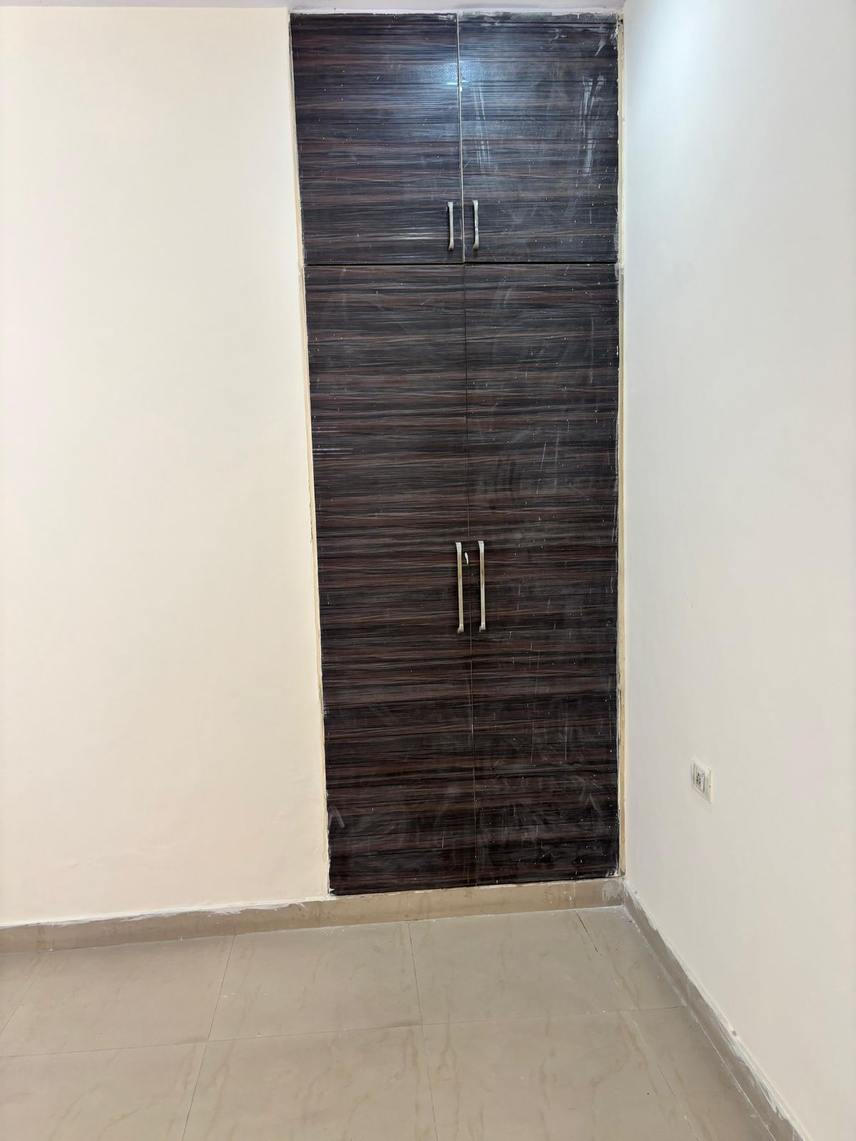 2.5 BHK + Pooja Room,Study Room,Extra Room 1300 Sq.Ft. Apartment in Omaxe New Heights