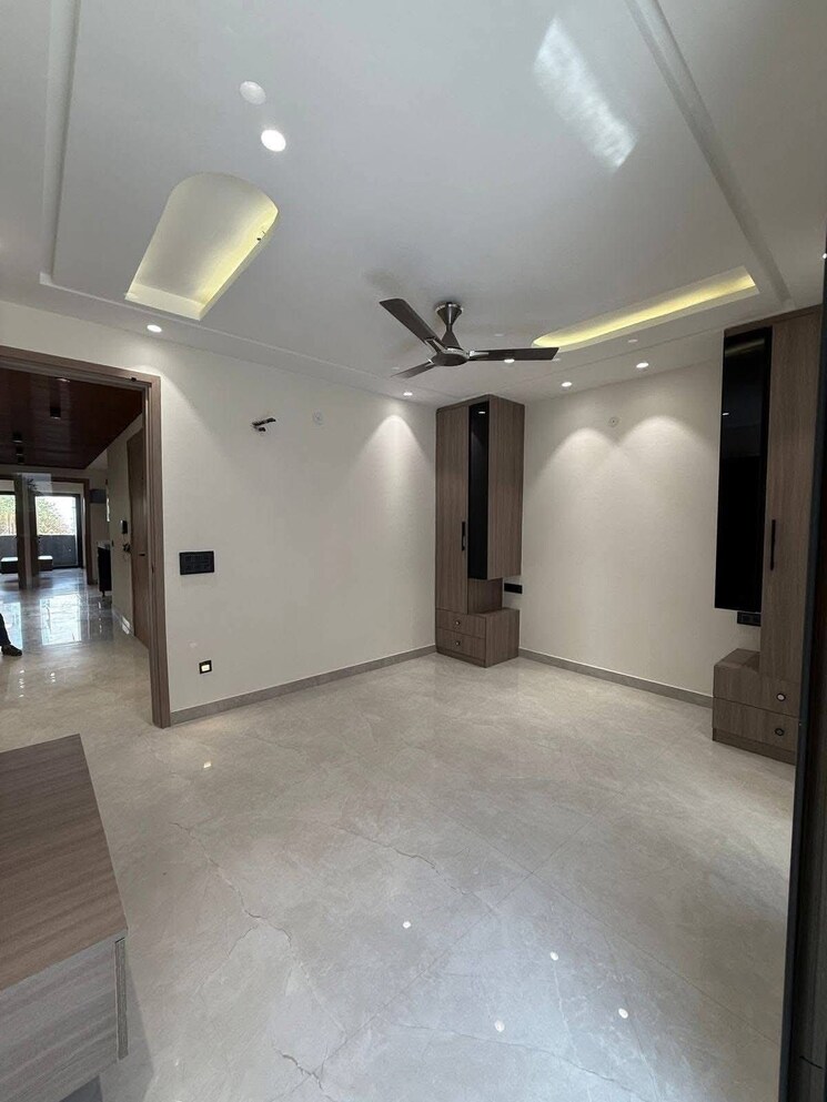 Room, sector 49 4 Bedroom 1800 Sq.Ft. Builder Floor In Sector 49 Gurgaon 8636265